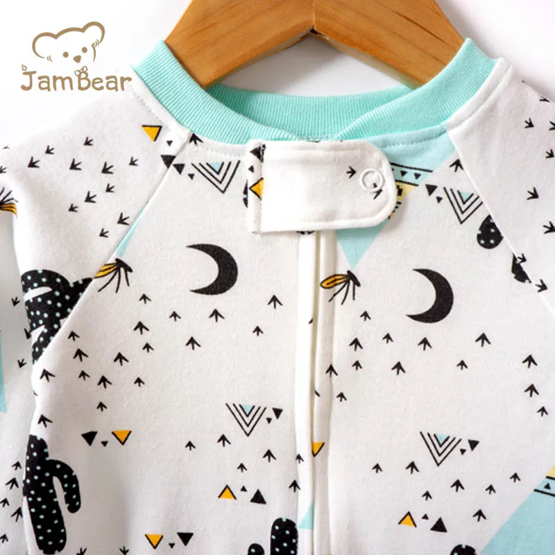 Wholesale newborn bamboo baby rompers and bodysuits - soft, eco-friendly clothing sets for boys and girls. Perfect for B2B bulk orders.