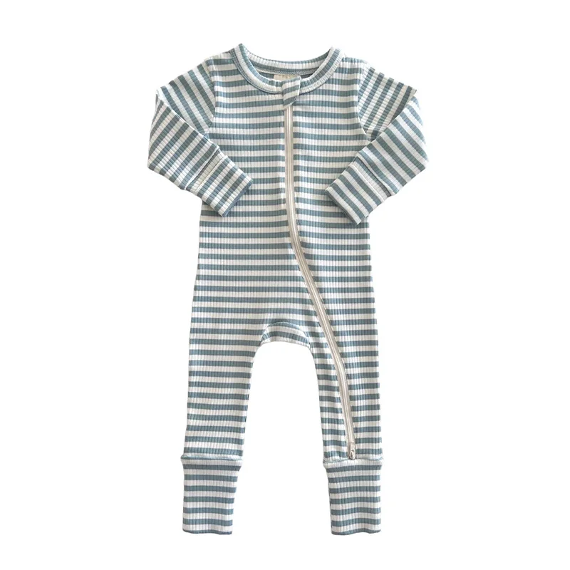 Luxurious silk bamboo pajamas perfect for B2B wholesale; sustainable, premium-quality sleepwear ideal for retailers seeking eco-friendly fashion.