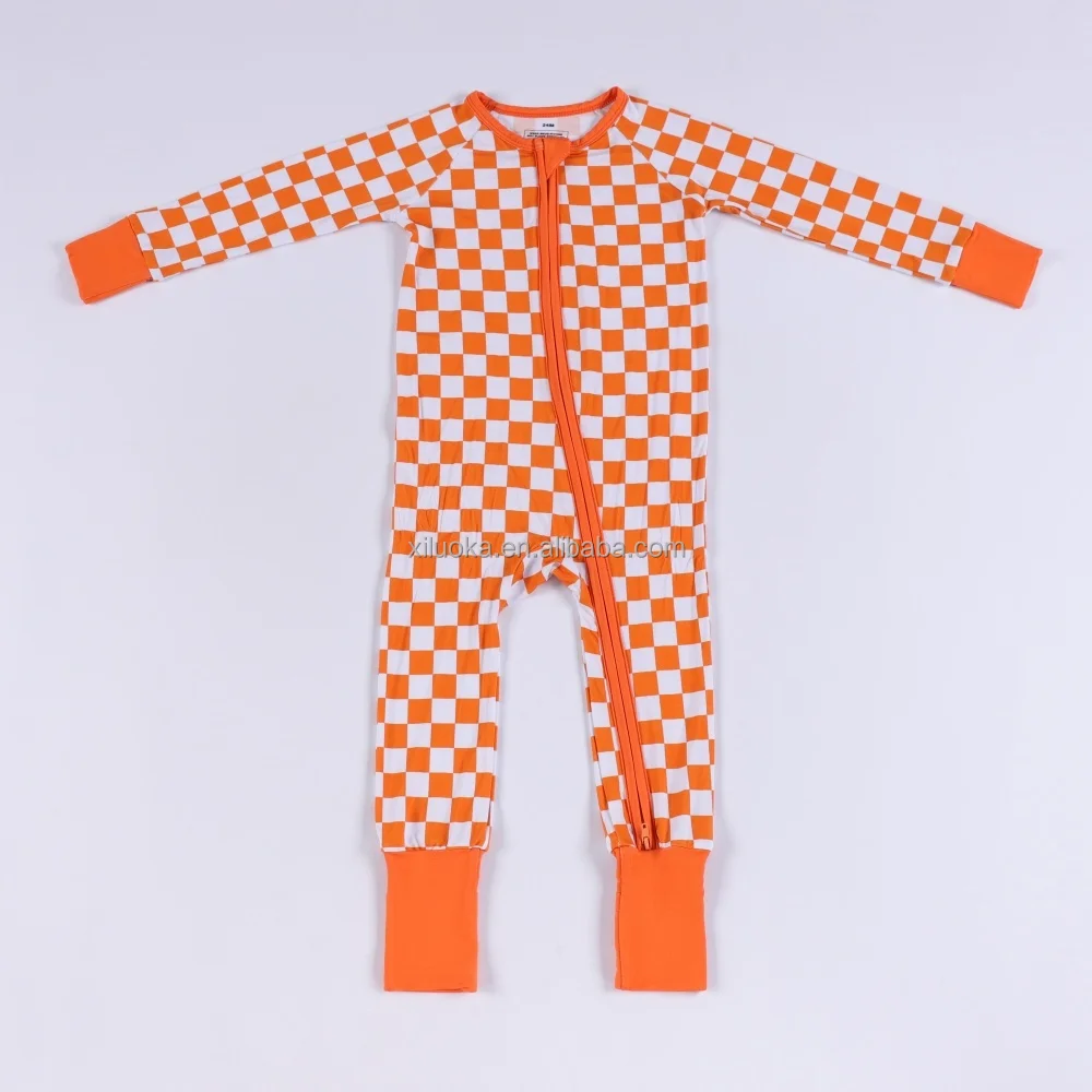 Comfortable and eco-friendly bamboo viscose pajamas for men, ideal for B2B wholesale buyers seeking sustainable sleepwear options.